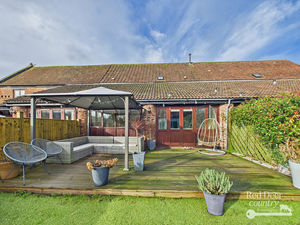 Rear- click for photo gallery